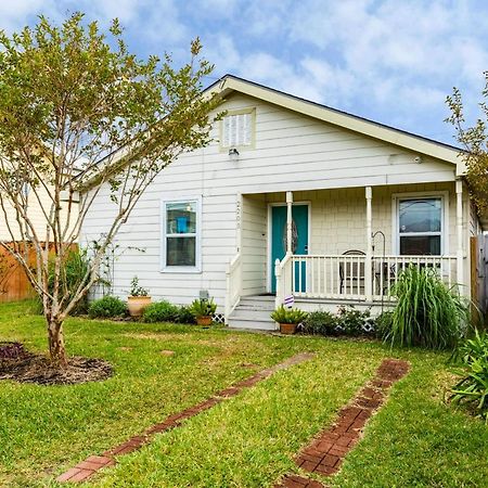 Vacation Victory Villa Galveston Exterior photo