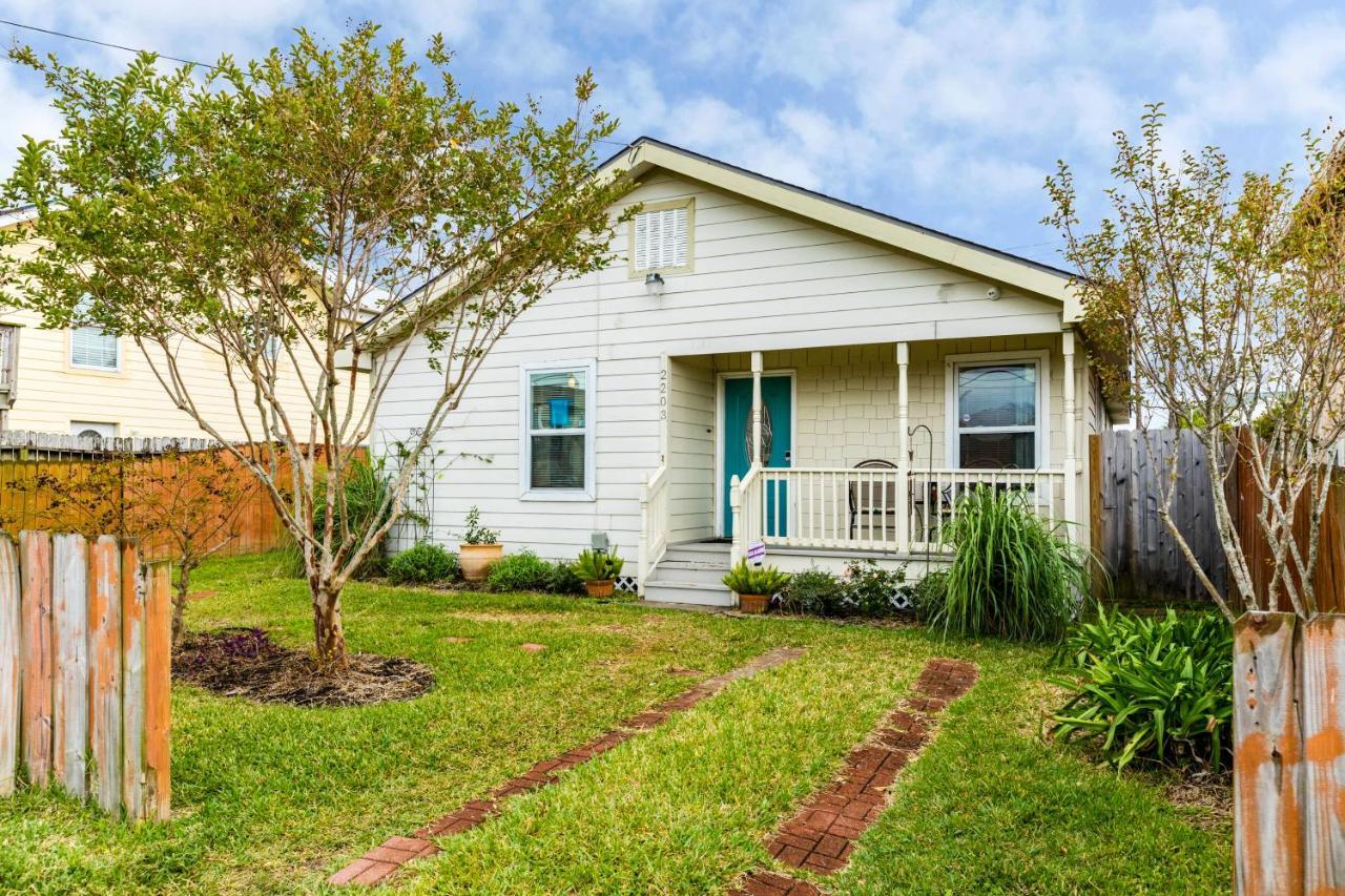 Vacation Victory Villa Galveston Exterior photo